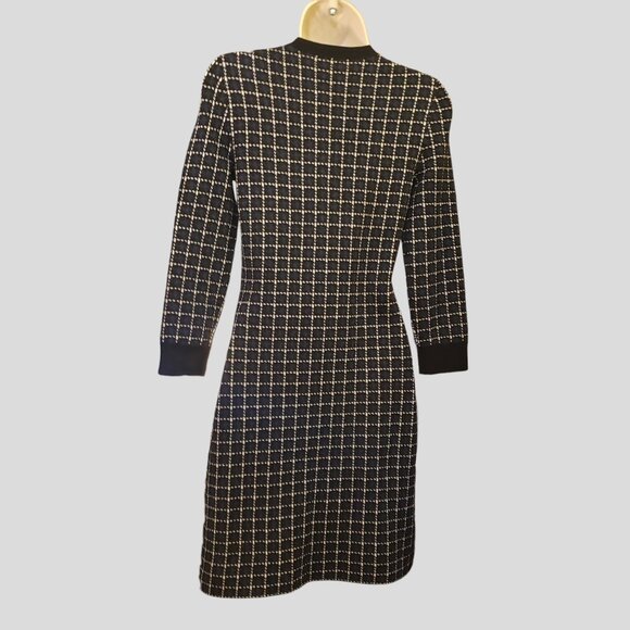 THEORY 100% Soft Wool form fitting petite long sleeve dress - Picture 5 of 5